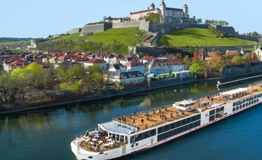 Würzburg Tours for River Cruises: Unveiling the Baroque Beauty of the Romantic Road Germany